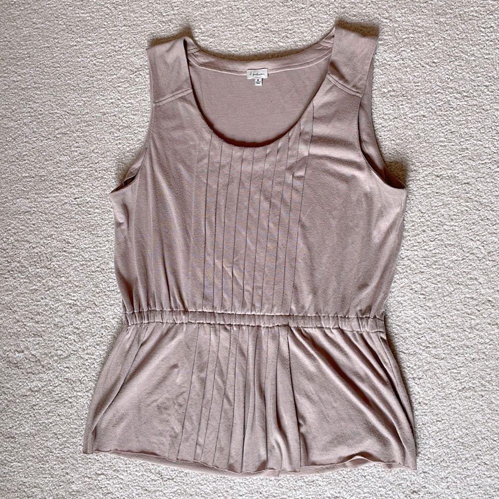 Aritzia T Babaton - Mauve colored top